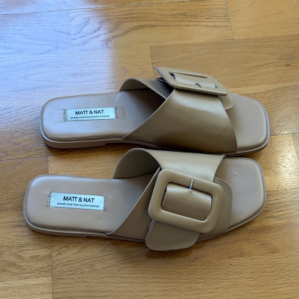 Matt & Nat Women's Beige Buckle Mules Size 7
